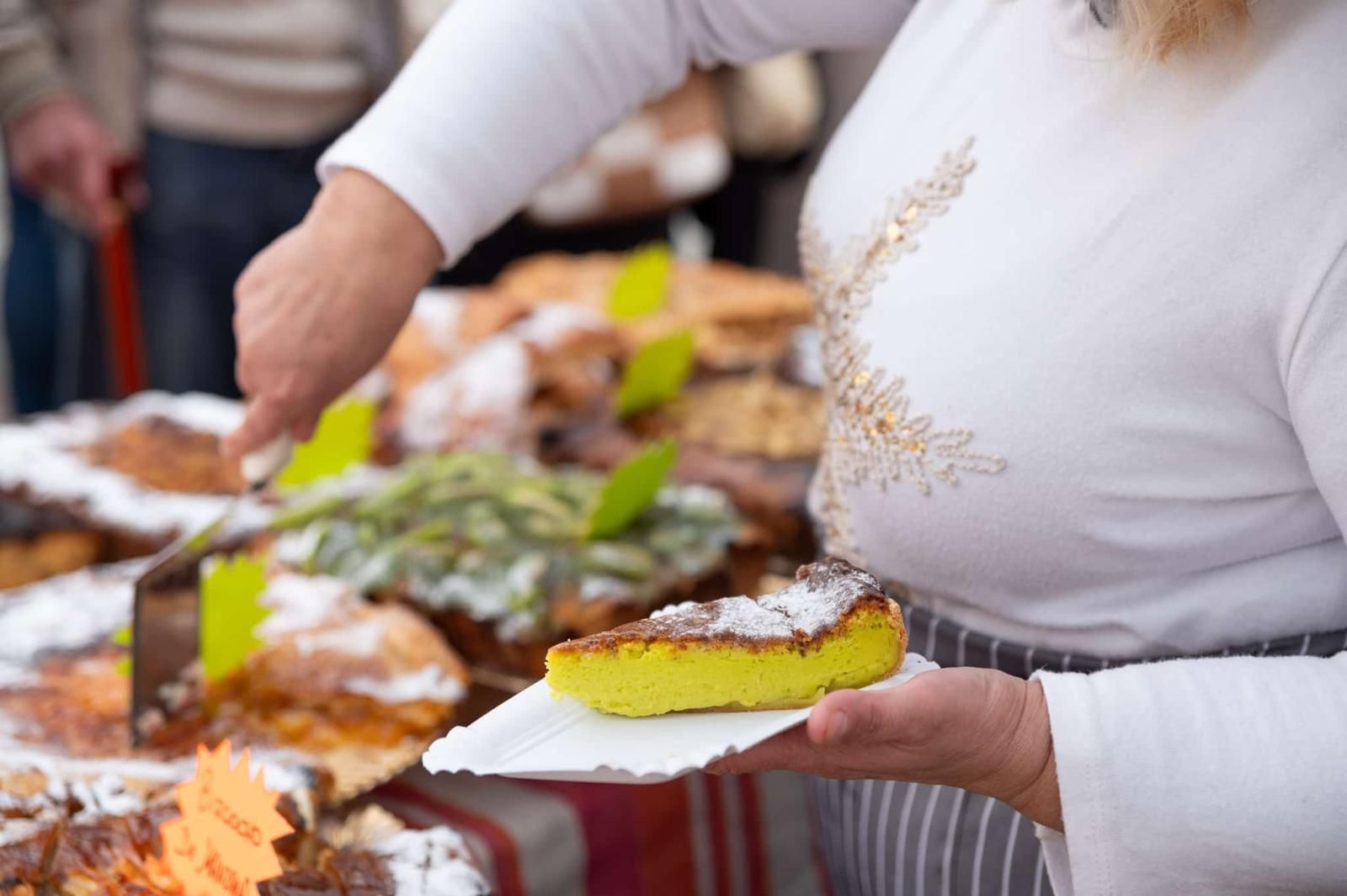 Benalmádena&#039;s international festival - in pictures